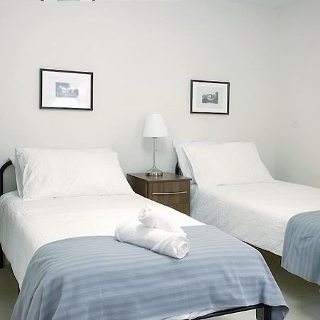 Two Bedroom Luxury Apt With Film Style Swansea Ngoại thất bức ảnh