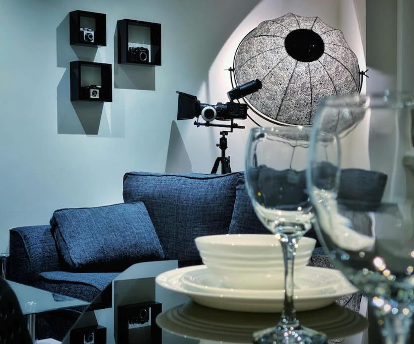 Two Bedroom Luxury Apt With Film Style Swansea Ngoại thất bức ảnh